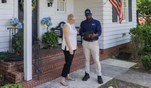 Turner pest control specialist and customer